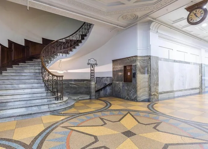 Heritage Luxe Retreat On Queens
