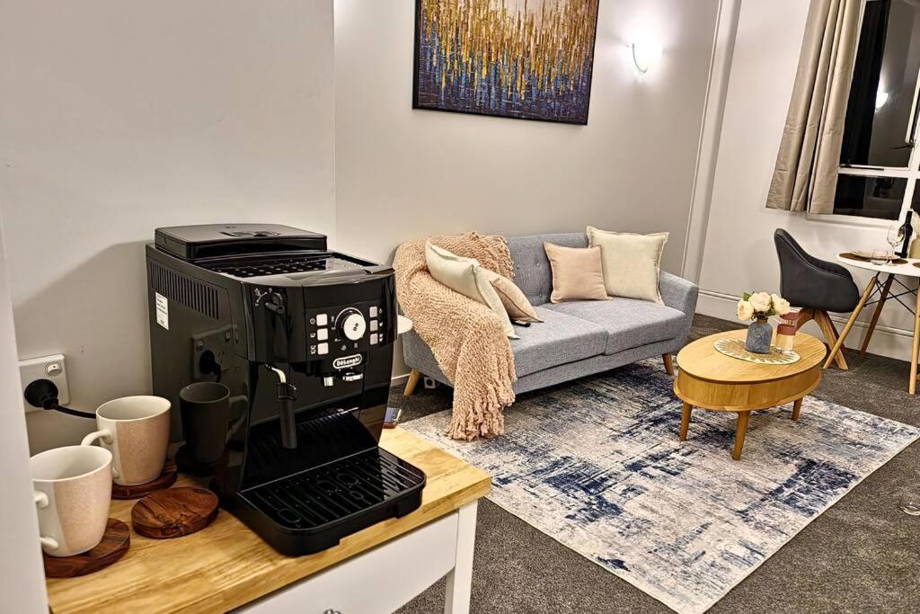 Apartment Heritage Luxe Retreat On Queens