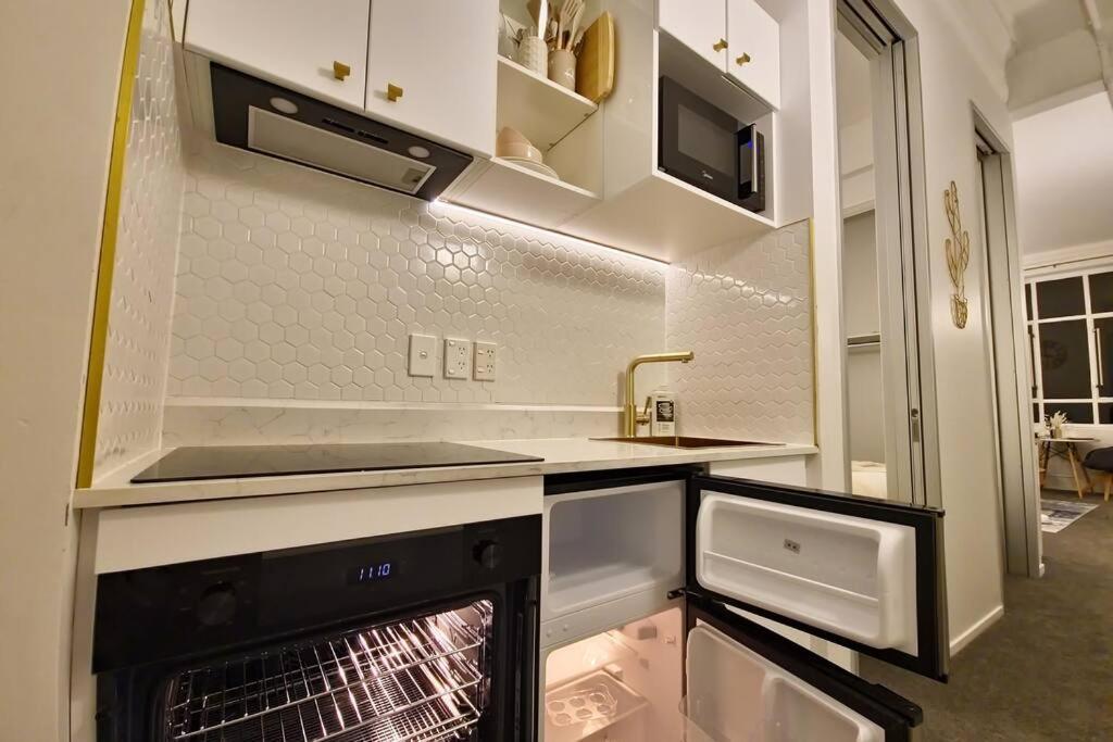 Apartment Heritage Luxe Retreat On Queens *